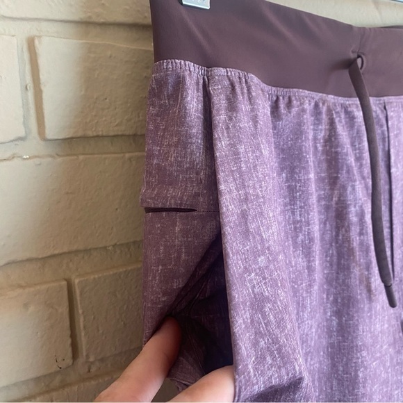 Lululemon Men's Size Small S THE Short 11” Liner Cherry Cola Athletic Pockets - Picture 2 of 7